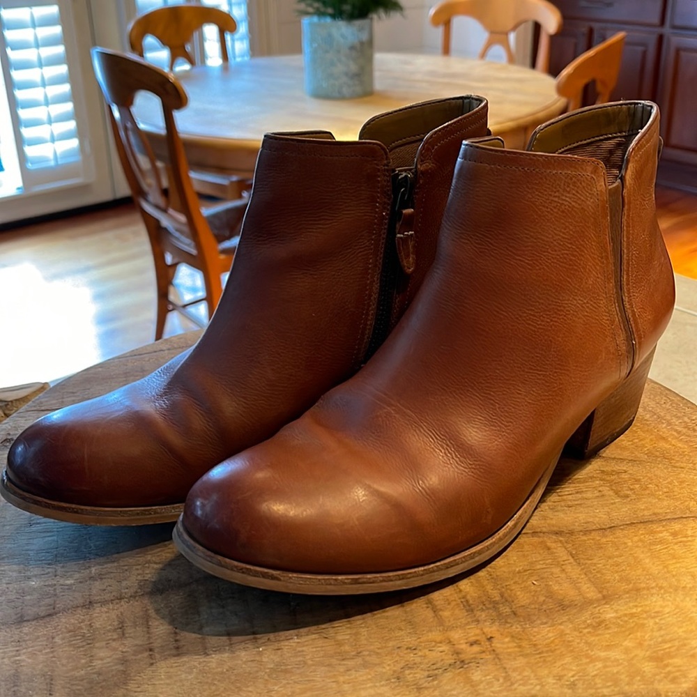Kirk-Ease Leather Ankle Booties